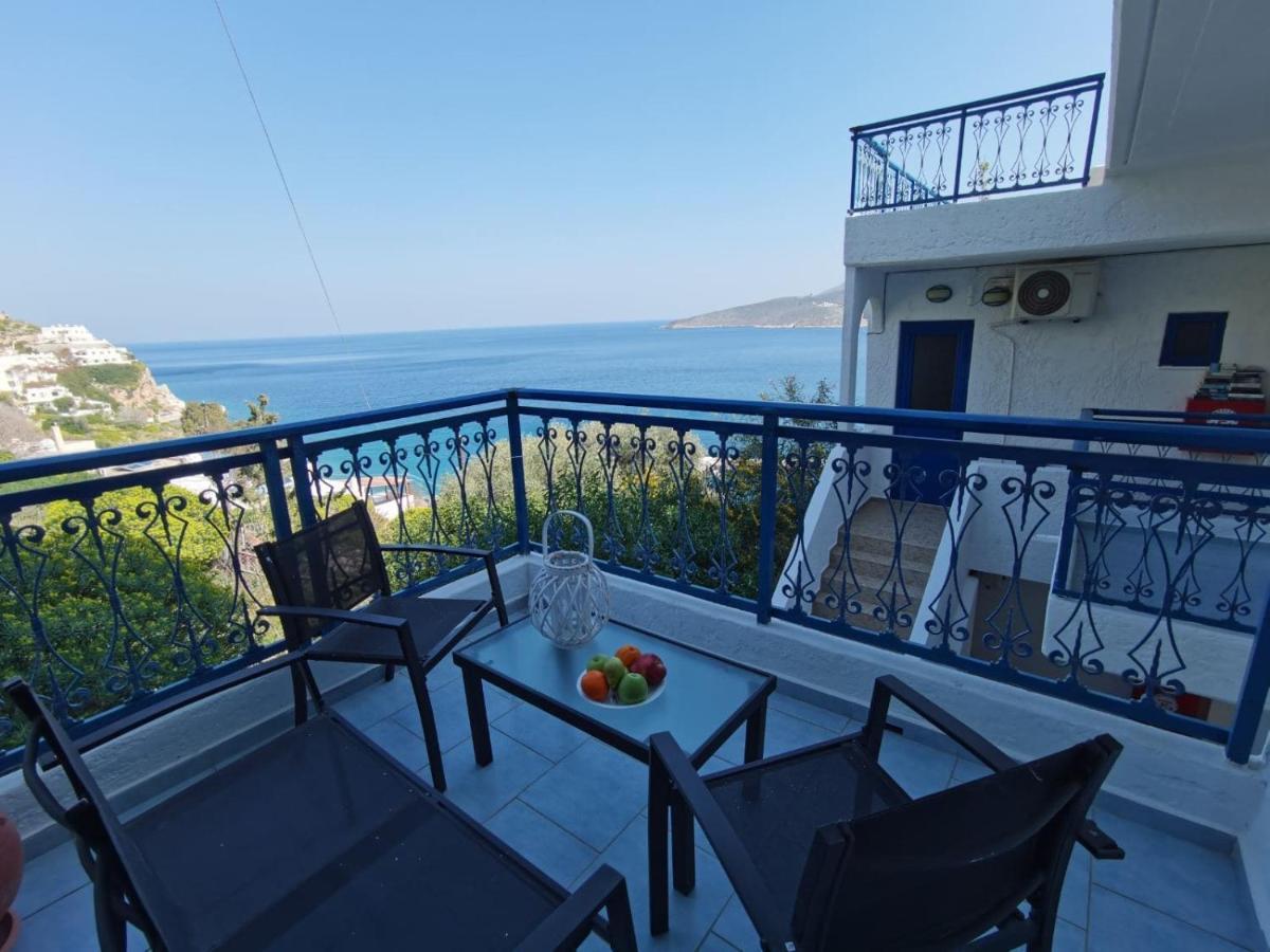 Marinas Studios Ливадия Экстерьер фото