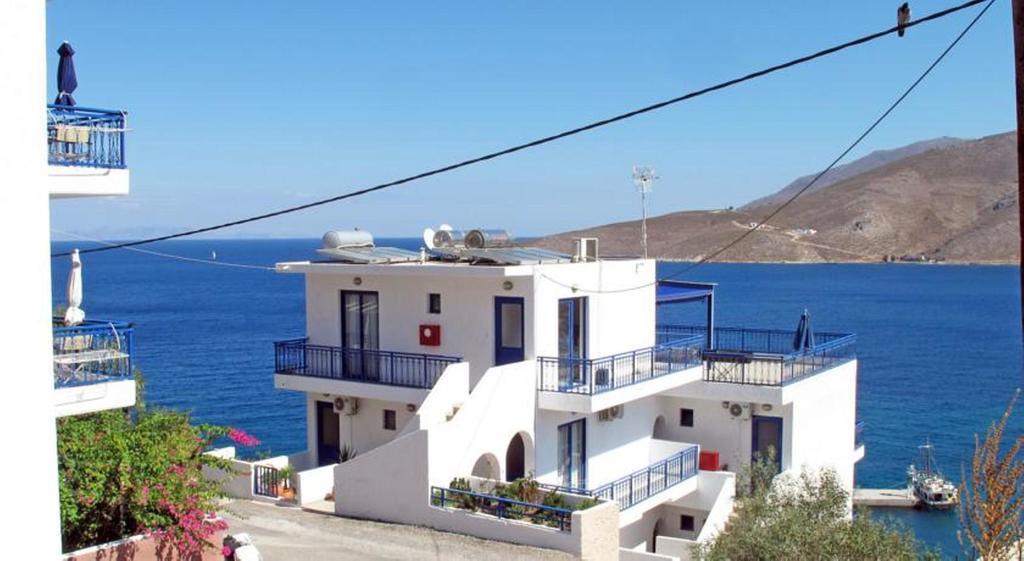 Marinas Studios Ливадия Экстерьер фото
